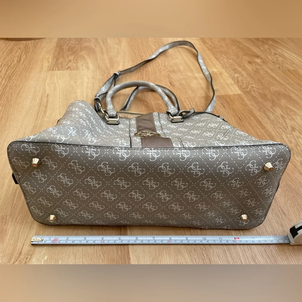 Vintage Guess gray crossbody bag purse Lena logo dome satchel 90’s y2k - Picture 8 of 10